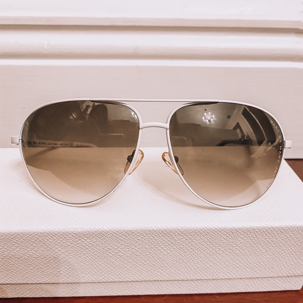 Marc Jacobs white aviator gradient sunglasses